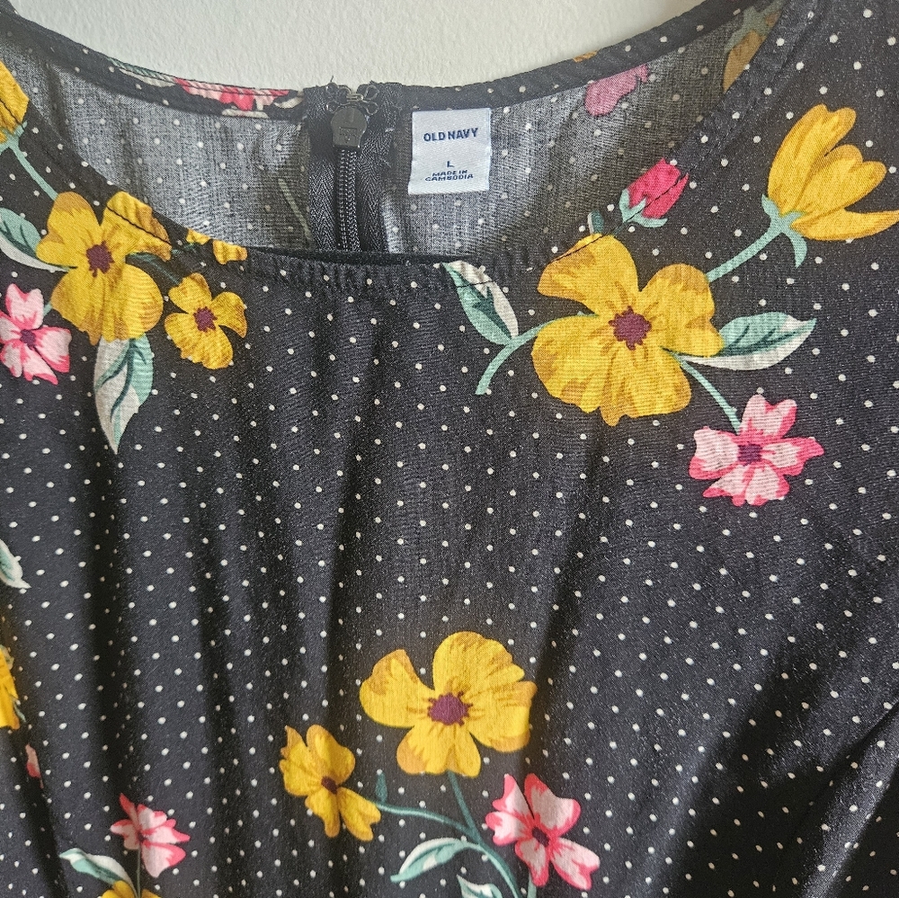 Old Navy Family Photo Dress - Picture 3 of 3